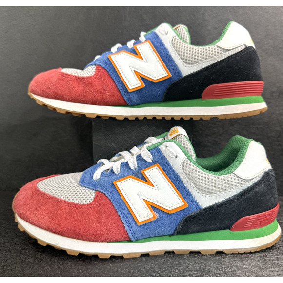 New Balance 574 Classics Youth Kids Size 5 - Picture 4 of 15